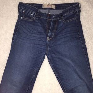 Super skinny high waisted Hollister jeans!
